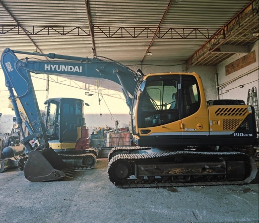 Escavadeira Hyundai R140LC-9 ano 2017