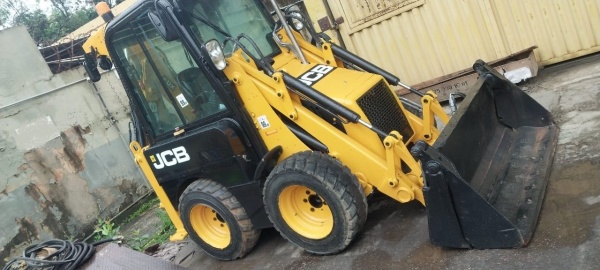 Mini Retroescavadeira JCB 1CX ano 2019
