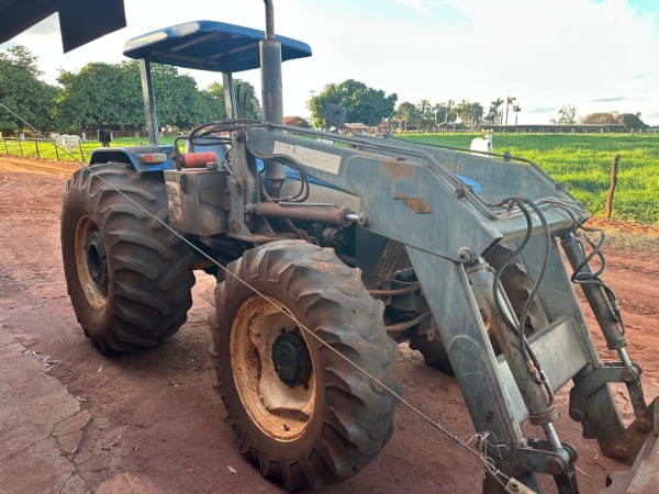 Trator New Holland 7630 ano 2012 - 7630 - Máquinas Agrícolas