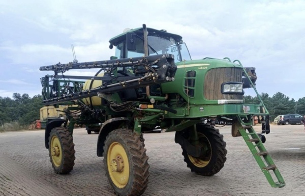 Pulverizador Autopropelido John Deere M4025B ano 2020