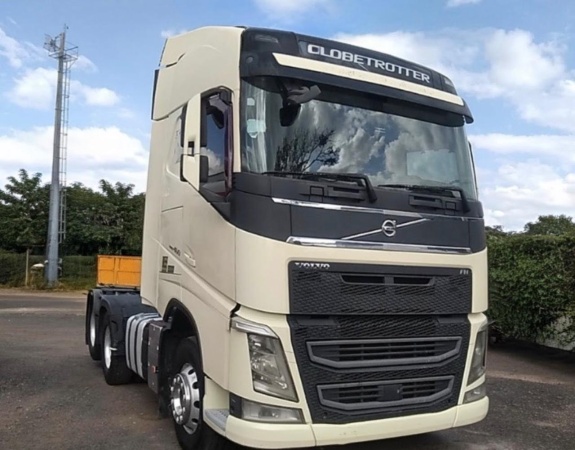 Caminhão Volvo FH460 ano 2019