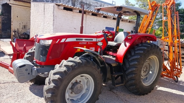 Trator Massey Ferguson MF4292/4 ano 2021 - MF4292/4 - Máquinas Agrícolas