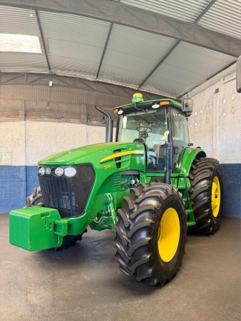 Trator John Deere 7230J ano 2018