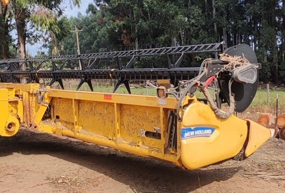 Plataforma New Holland PL35 ano 2015