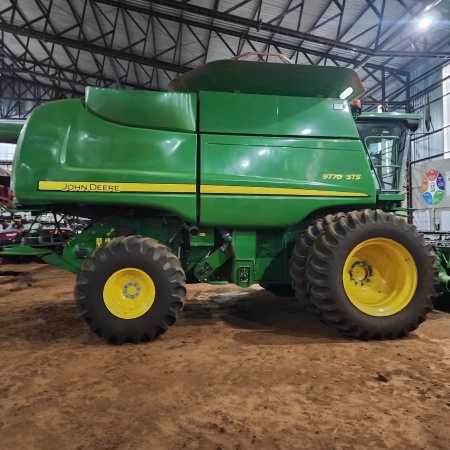 Colheitadeira John Deere 9770 STS ano 2013