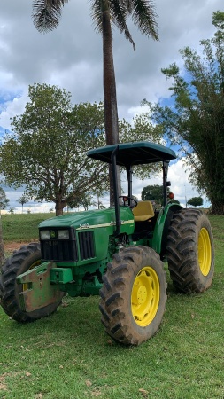 Trator John Deere 5403 ano 2005 - 5403 - Máquinas Agrícolas