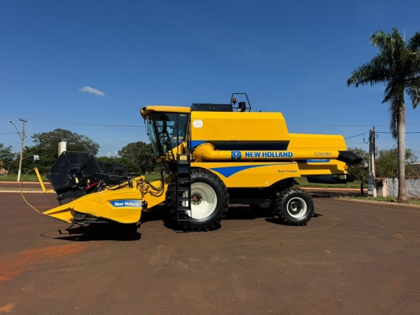 Colheitadeira New Holland TC 5090   ano 2016