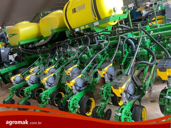 Plantadeira John Deere DB 50 ano 2023