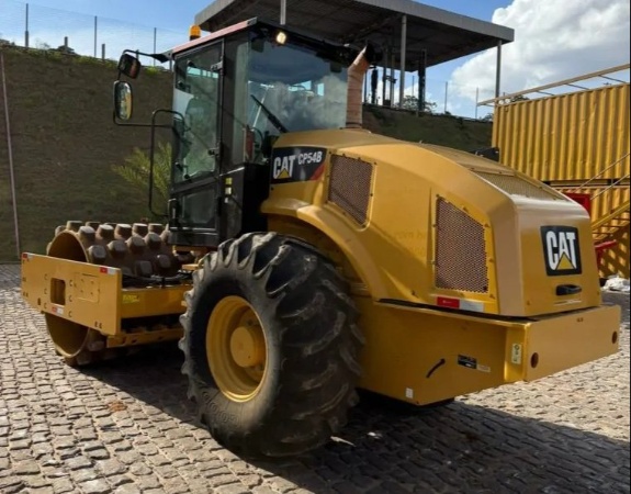 Rolo Compactador Caterpillar CP54B ano 2020 - CP54B - Pavimentação e Infraestrutura