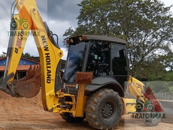Retroescavadeira New Holland B110B ano 2023