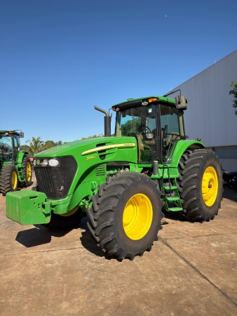Trator John Deere 7230 J ano 2022