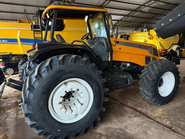 Trator Valtra 1780 ano 2007