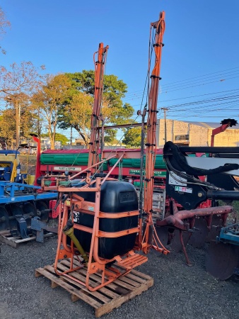 Pulverizador Jacto Condor