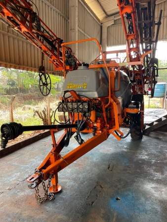 Pulverizador Jacto Advance 3000 ano 2015