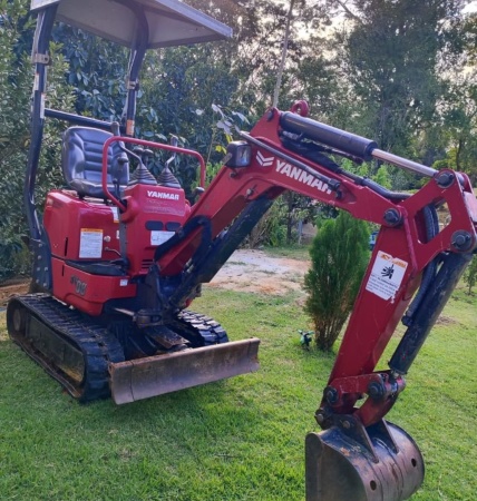 Mini Escavadeira Yanmar SV08 ano 2023