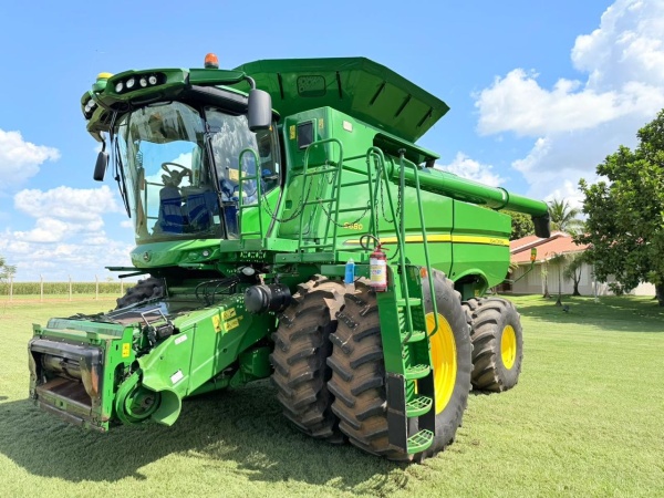 Colheitadeira John Deere S680 ano 2014 - S680 - Máquinas Agrícolas
