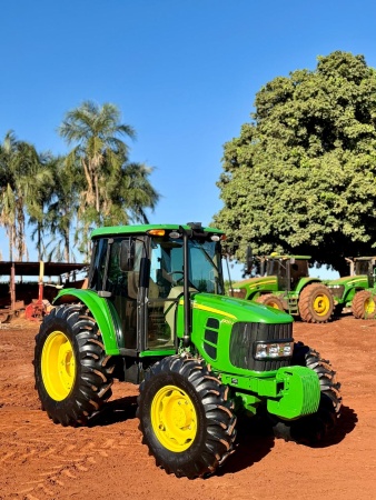 Trator John Deere 6100J ano 2022 - 6100J - Máquinas Agrícolas