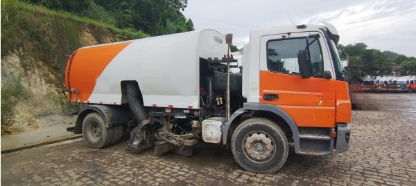 Caminhão Mercedes Benz Atego 1719 ano 2018