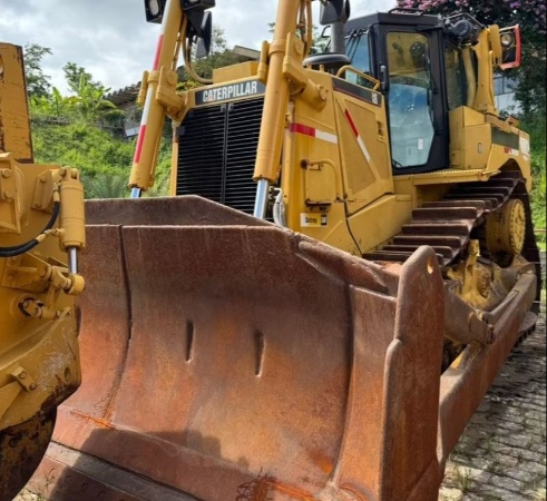 Trator de Esteira Caterpillar D8T - D8T - Máquinas de Linha Amarela