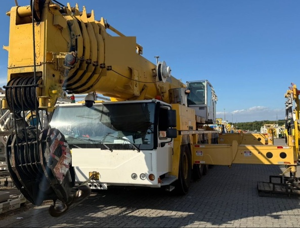 Guindaste Liebherr LTM 1220-5.1 ano 2007
