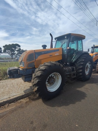 Trator Valtra BH 180 ano 2010