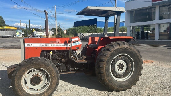 Trator Massey Ferguson MF 275