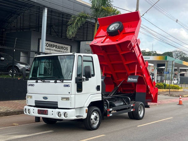 Caminhão Ford CARGO 816 S ano 2013