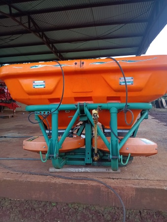 Distribuidor Stara Twister 1500 ano 2013