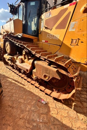 Trator de Esteira Caterpillar D8T ano 2023 - D8T - Máquinas de Linha Amarela