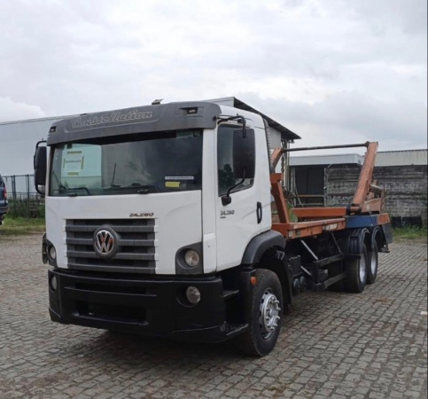 Caminhão Volkswagen 24.280 CRM 6X2 ano 2020