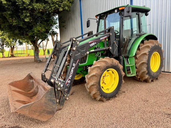 Trator John Deere 5078 E ano 2019 - 5078 E - Máquinas Agrícolas