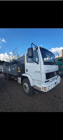 Caminhão Mercedes Benz Atron 2729 ano 2012