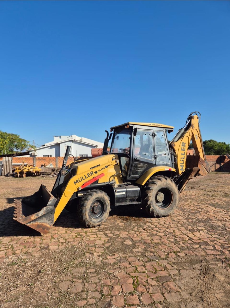 Retroescavadeira Muller MR 406 ano 2024