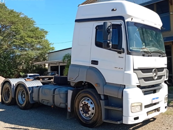 Caminhão Mercedes Benz Axor 2544 ano 2019