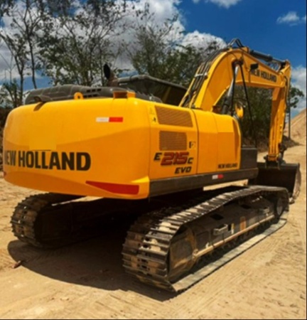 Escavadeira New Holland E215C EVO ano 2024