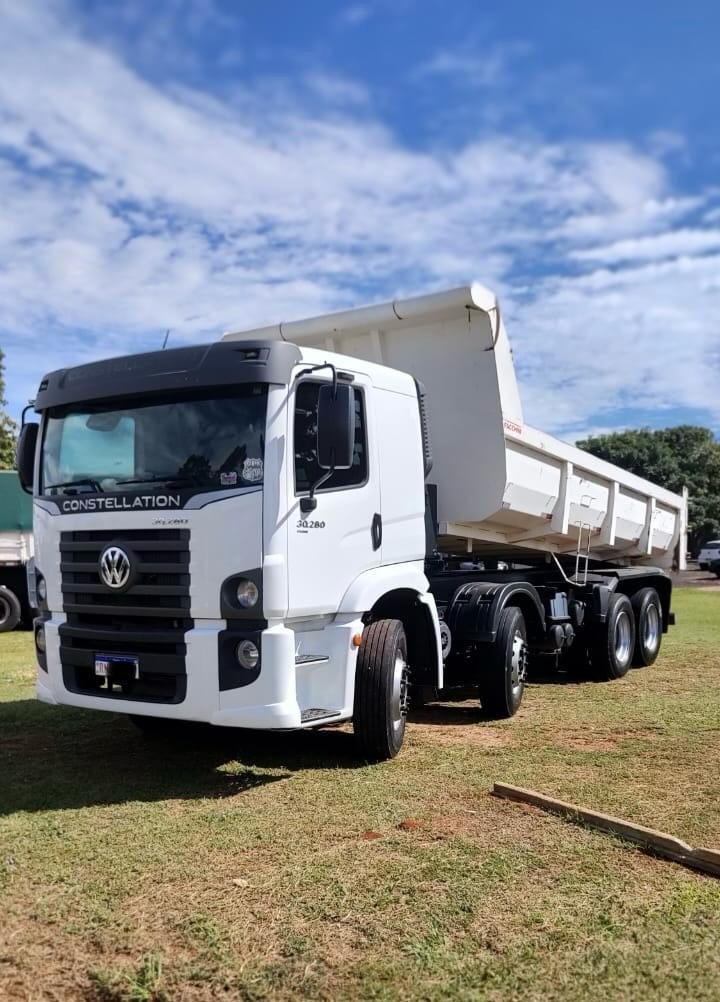 Caminhão Volkswagen 30.280 ano 2022