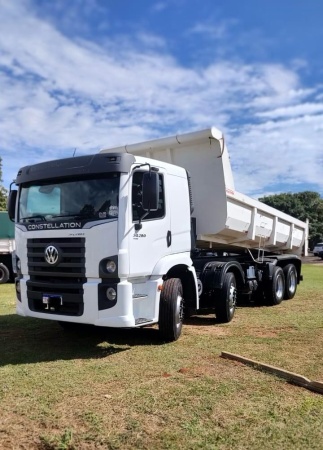 Caminhão Volkswagen 30.280 ano 2022 - 30.280 - Caminhões e Carretas