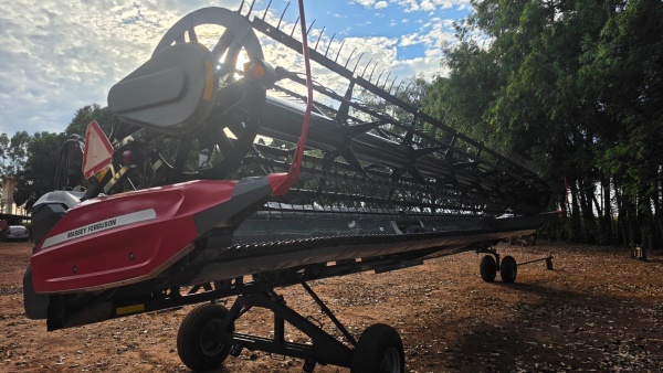 Plataforma Massey Ferguson Draper ano 2022