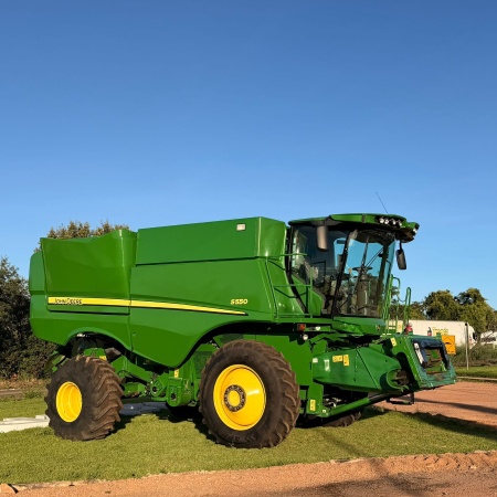 Colheitadeira John Deere S550 ano 2023 - S550 - Máquinas Agrícolas