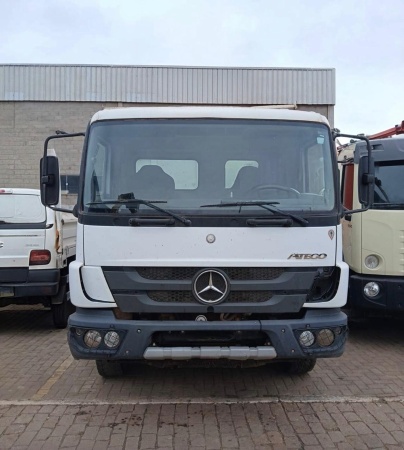 Caminhão Mercedes Benz Atego 2730 ano 2021
