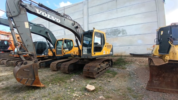 Escavadeira Volvo EC140BLC Prime ano 2015