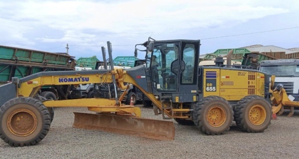 Motoniveladora Komatsu GD655 ano 2022