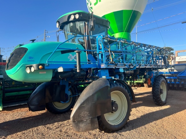 Pulverizador Autopropelido Montana Parruda MA3027 ano 2013