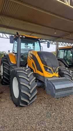 Trator Valtra T230 CVT ano 2024