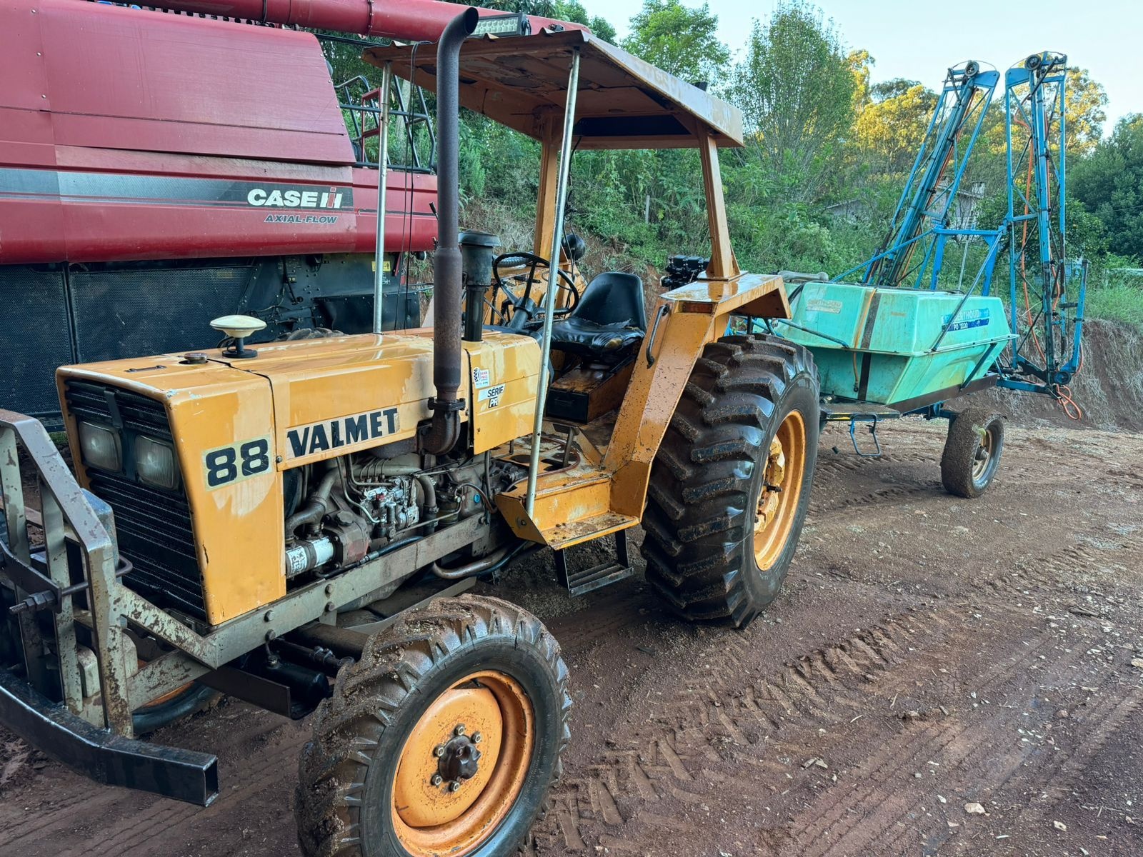 Trator Valmet 88 ano 1985