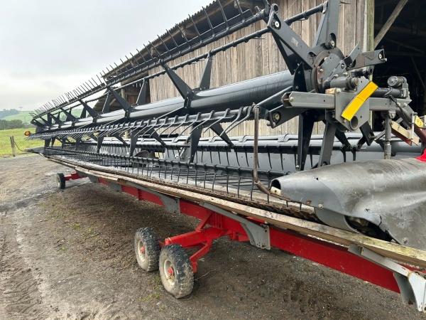 Colheitadeira Massey Ferguson OUTRO ano 2016