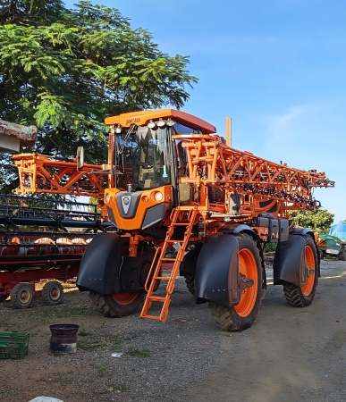 Pulverizador Autopropelido Jacto Uniport 3030 ano 2018