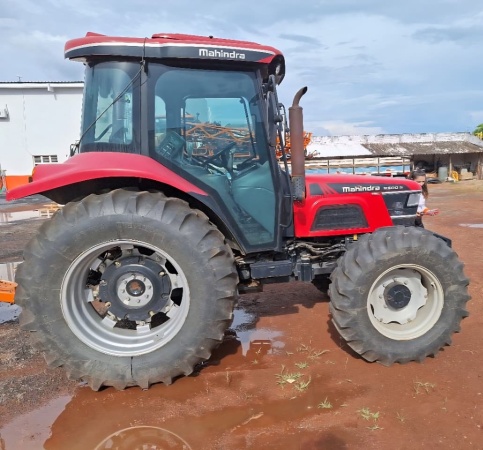 Trator Mahindra 9500 S ano 2023
