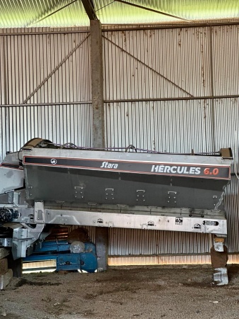 Distribuidor Autopropelido Stara Hércules 6.0 ano 2024