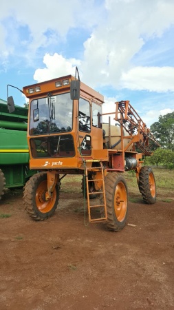 Pulverizador Autopropelido Jacto UNIPORT 2000 ano 2004 - UNIPORT 2000 - Máquinas Agrícolas